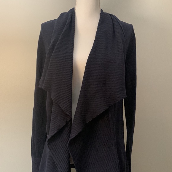 Michael Kors Open Draped Front Navy Cardigan. Asymmetrical hem. - Picture 2 of 3